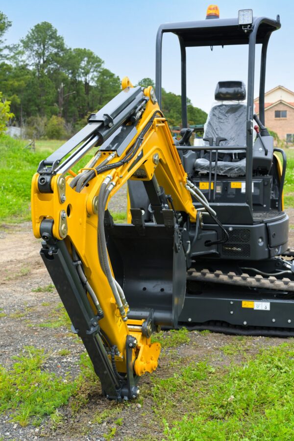 2.7 Ton Excavator for Sale