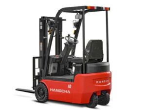 Electric counterbalance forklift for indoor warehouse use