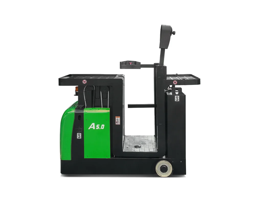 Hangcha A Series order picker, rear three-quarter view showing the operator platform