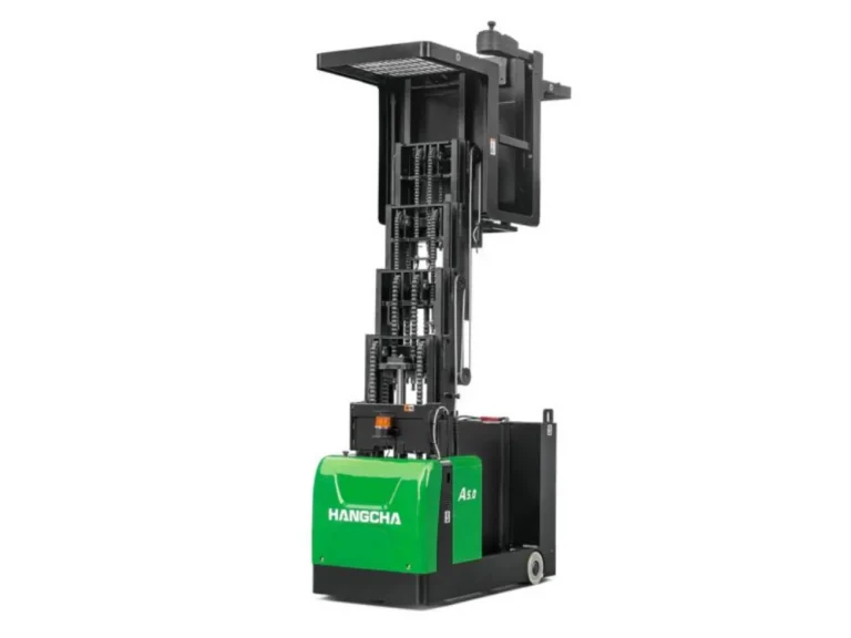 Hangcha A Series order picker with the mast raised, front view