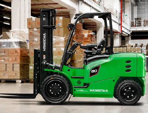 Hangcha X Series 4-wheel electric forklift with 6-10 t lift capacity, working in a warehouse