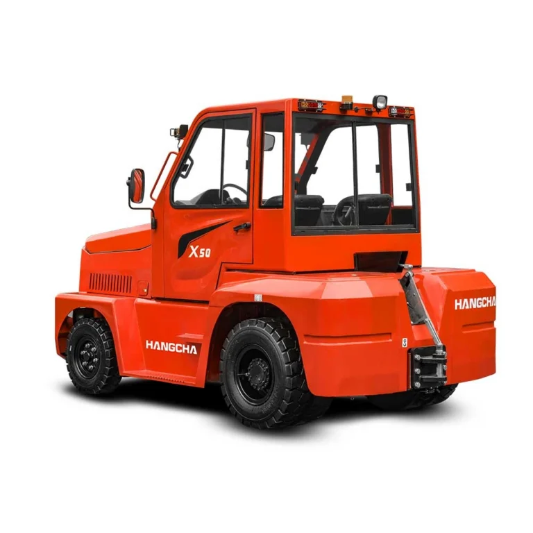 Hangcha X Series X50 tow tractor with enclosed cab, rear three-quarter view