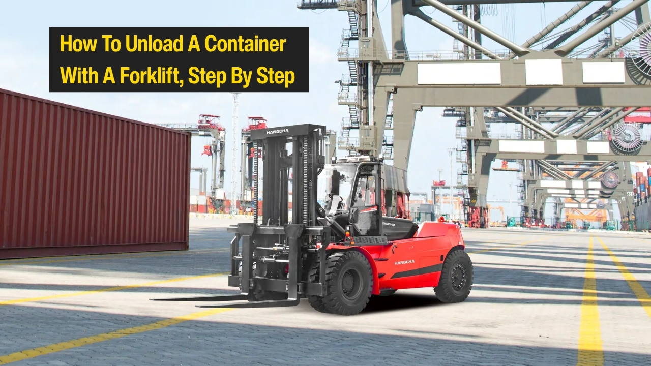 forklift-operating-safely-on-the-dock-thumb