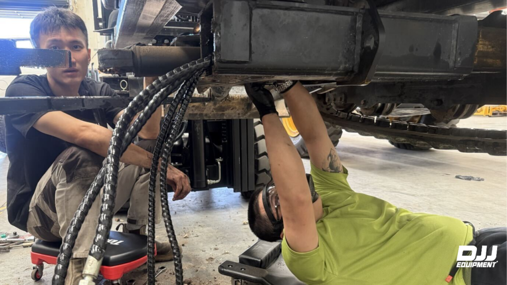 who will be in charge of your hired forklift when it encounters a breakdown?