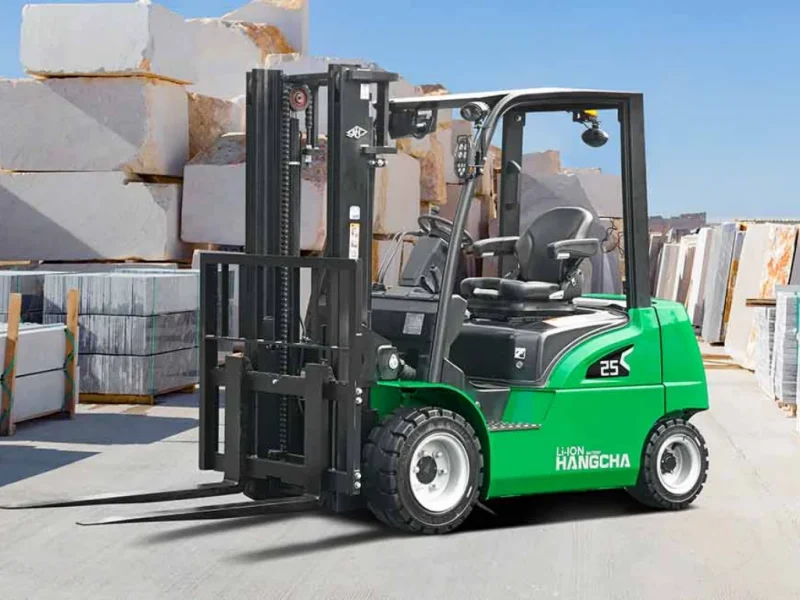 1-5-3-5t-xc-series-electric-forklift-with-li-on-technology-5