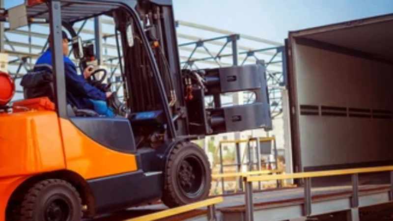 a comprehensive guide to choosing forklift attachments