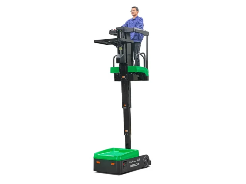 A Series Storage Assist Vehicle Order Picker Whit Background 3