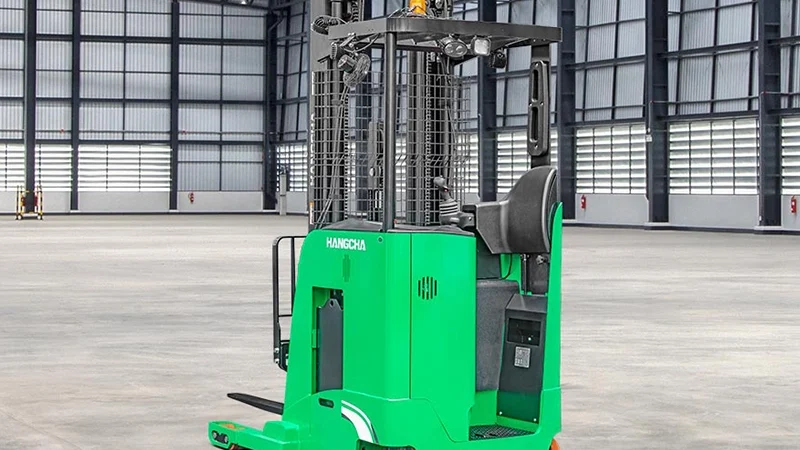x-series-lithium-ion-narrow-aisle-pantograph-reach-truck-1-4-2-0-t-2
